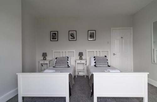 Choppington House | House - Sleeps 5 - Pet friendly - Garden - Parking