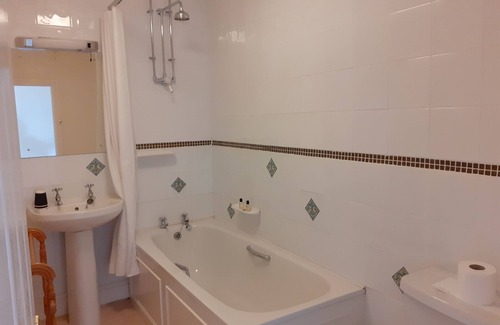 Dunster Apartment | House - Sleeps 6 & paid off site parking available