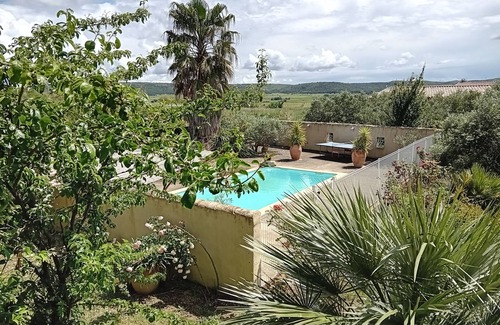 Le Pouget House | House swimming pool countryside garden parking air conditioning
