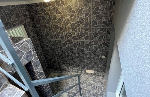 Ponta Delgada House | House two minutes walk from natural swimming pool-" Casa Do Terreiro" AL nº1744