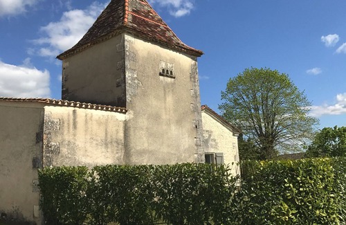 Cherval House | House /Villa - Cherval