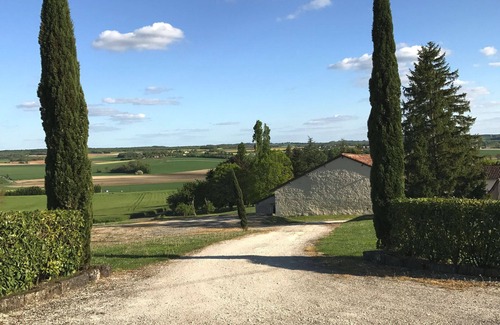 Cherval House | House /Villa - Cherval