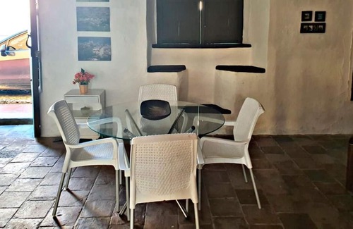 Guayabal House | House with a great pool near the historic center!