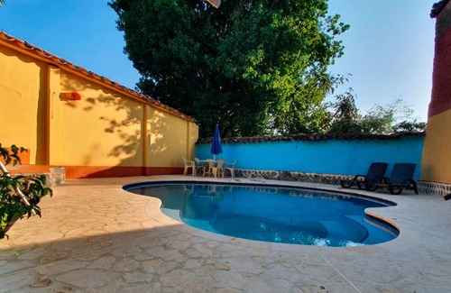 Guayabal House | House with a great pool near the historic center!