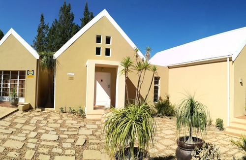 Tulbagh House | House with 3 double rooms en-suite