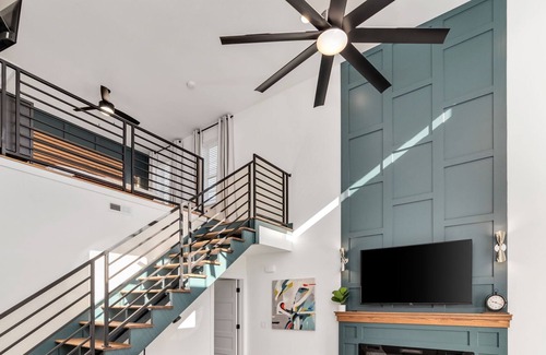 Clarksville House | House with a loft in Clarksville/ Nashville!