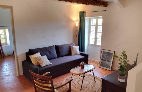 Octon House | House With Courtyard 15min Walk From Lake Salagou