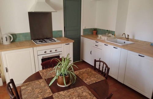 Octon House | House With Courtyard 15min Walk From Lake Salagou