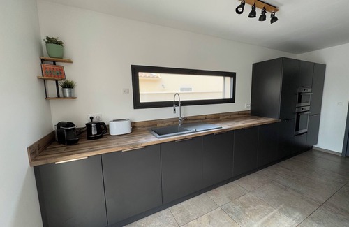 Saint-Martin-de-Crau House | House with pool and garden, close to the Alpilles.