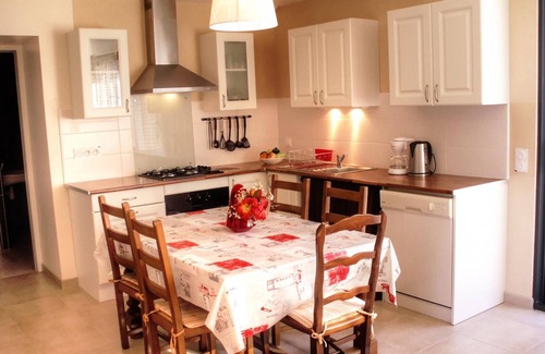 Saint-Paterne-Racan Cottage | House with heated pool and spa in Touraine