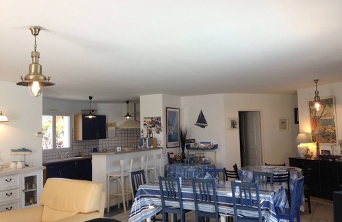 Cazaux House | House with garden and swimming pool