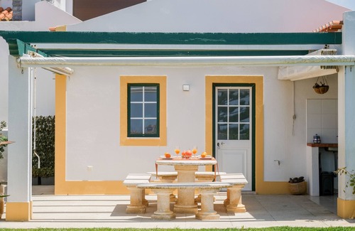 Ericeira House | House with garden, barbecue and sea view, São Lourenço beach