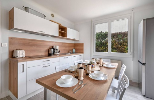 Pornic Ski Chalet | House with garden 500m from the beach, Pornic