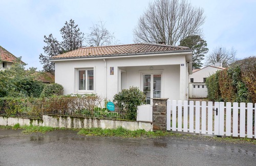 Pornic Ski Chalet | House with garden 500m from the beach, Pornic