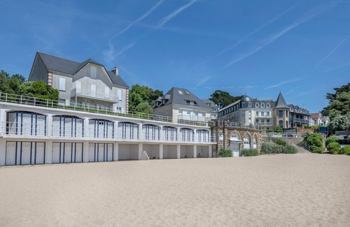 Pornic Ski Chalet | House with garden 500m from the beach, Pornic