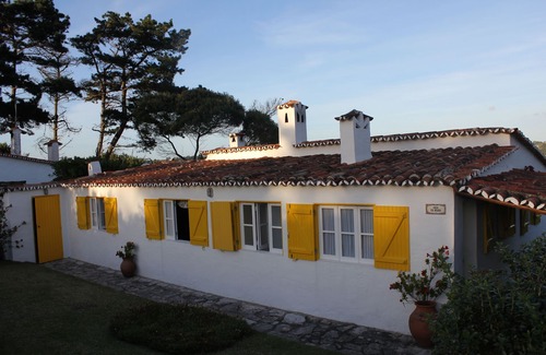 Casalinho House | House with garden and character