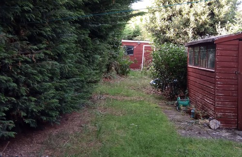 Seven Kings House | House with garden and private parking space