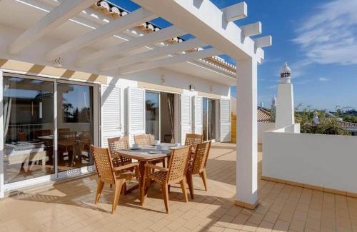 Albardeira House | House with garden and private pool