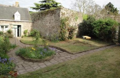 Saint-Ideuc House | House with garden