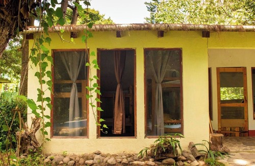 San Juan La Laguna House | House with lake access