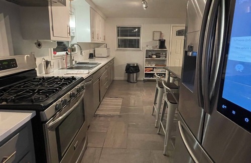 Champion House | House with hot tub and fire pit 5 min from Seven Springs Resort