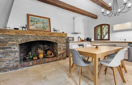 Bormes-Les-Mimosas Villa | House with large pool in private property of 17 hectares, 1km from the village