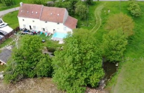 Verdelot House | House with many rooms, summer swimming pool, disco, 14 rooms