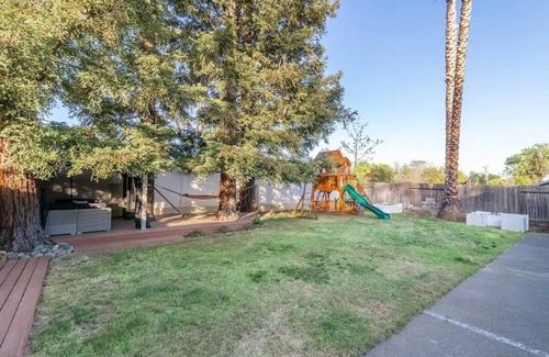 Rancho Cordova House | House with nice backyard, playground and many