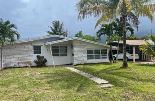 Miramar House | House with pool 15 minutes from the beach!