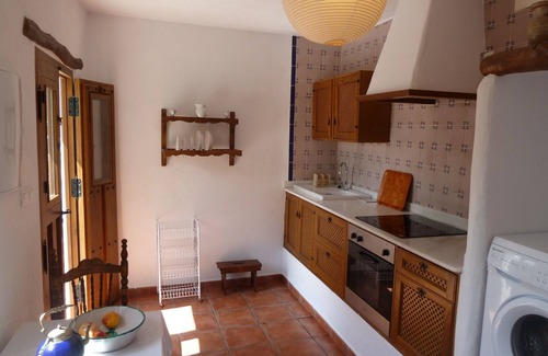 Orgiva Cottage | House with Pool, 5 Min Walk To Town, Air-con, Wifi