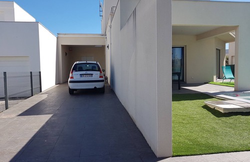 Sete House | House with pool and solarium 200m from the beach