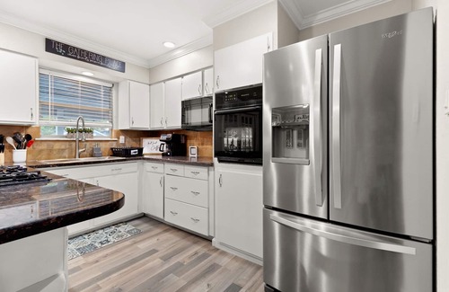 Lackland Terrace House | house with pool, Hot Tub and games located in central San Antonio