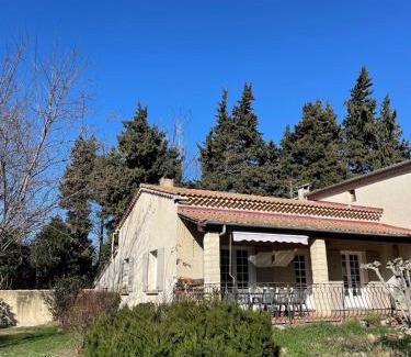 Bedarrides House | House with pool in Provence