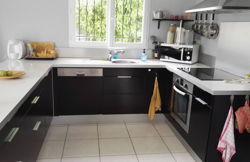 Leognan House | House with pool in the heart of the vineyard