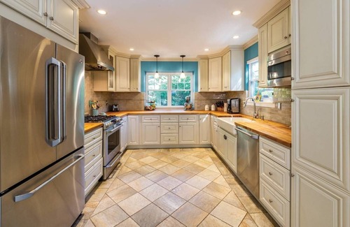 Clearwater Beach House | House with pool in private beach community