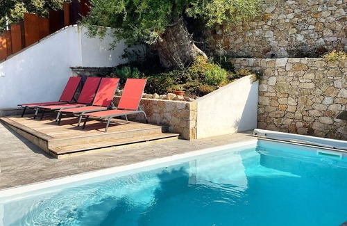 L'Ile-Rousse House | House with private pool, Rooftop roof, sea and city views
