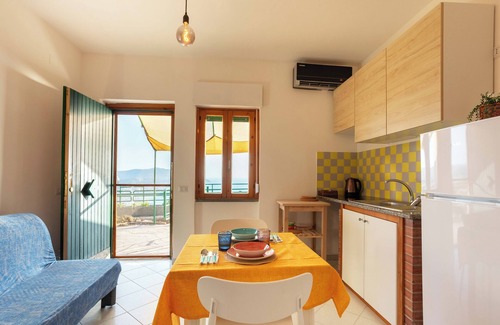 Agropoli House | House with sea view, with equipped garden, private parking, pets allowed