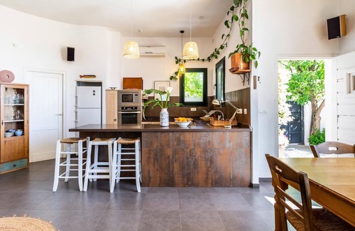 Niguelas Cottage | house with swimming pool and private yoga studio