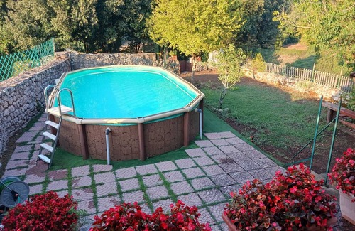Simignano House | House with swimming pool is fenced garden