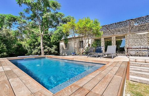 Blauzac House | house with swimming pool