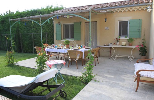 Orange House | House with terrace garden of 1000m2 - Swimming pool - Downtown Orange - 2 people