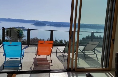 Ploubazlanec House | House with Veranda Sea View