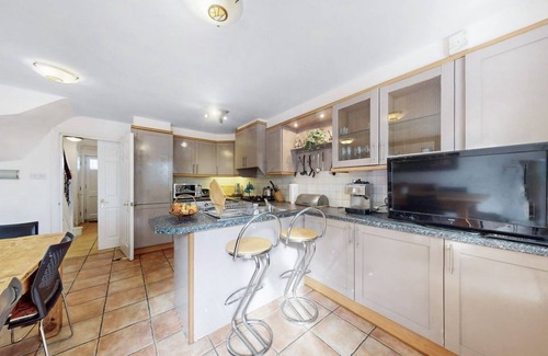 Junction House | HOUSE WITHIN CENTRAL LONDON ZONE 2