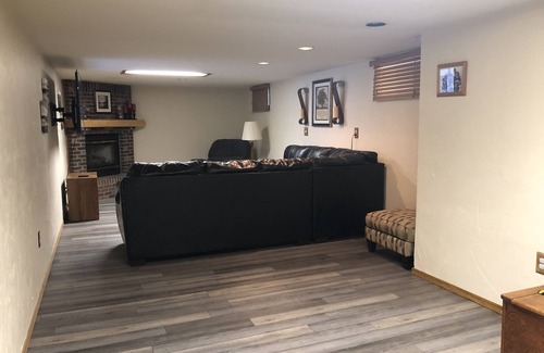 Green Bay House | House within walking distance of Lambeau!
