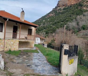 Kato Zachlorou House | House Zachlorou 11