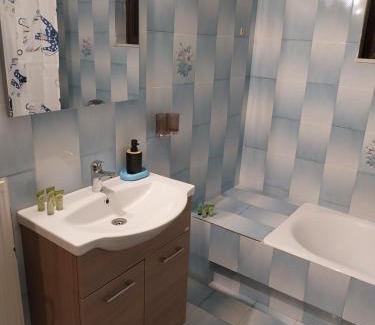 Kato Zachlorou House | House Zachlorou 11