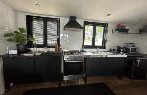Nieuwmarkt en Lastage House | Houseboat-Amsterdam