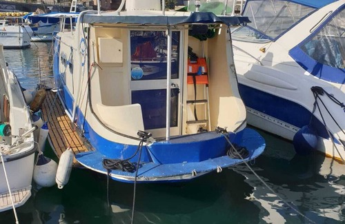Torre del Greco Boat Rental | Houseboat Experience - 0 km from the sea