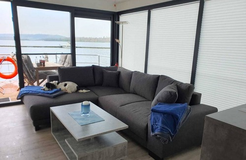 Braunsbedra House | Houseboat Nessi! Vacation on the Geiseltalsee!