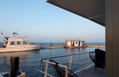 Offingawier Boat Rental | Houseboat Sneekermeer with Sun Deck